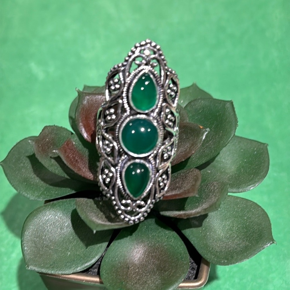 Green Chalcedony Silver Ring - image 2